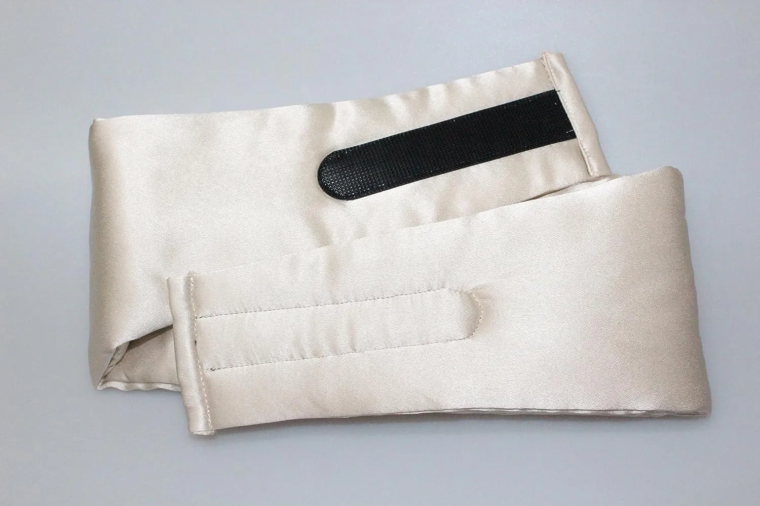 100% Mulberry Silk Eye Mask Blackout Sleeping Eye Cover for Night Sleep and Travel Nap,Soft Adjustable Eyeshade, Comfortable Blindfold for Women Men,Large Size (Champagne White)