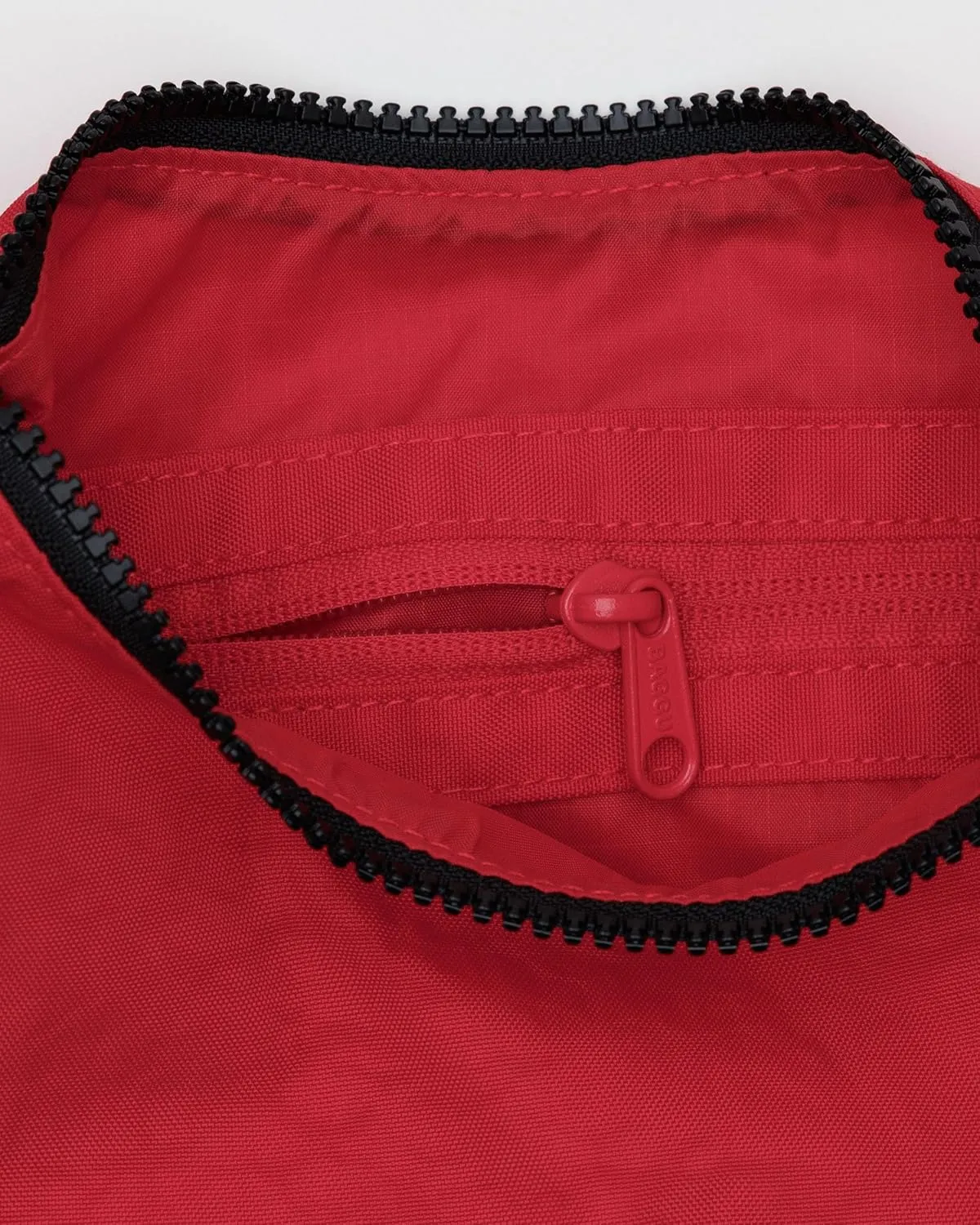 BAGGU Small Nylon Crescent Bag