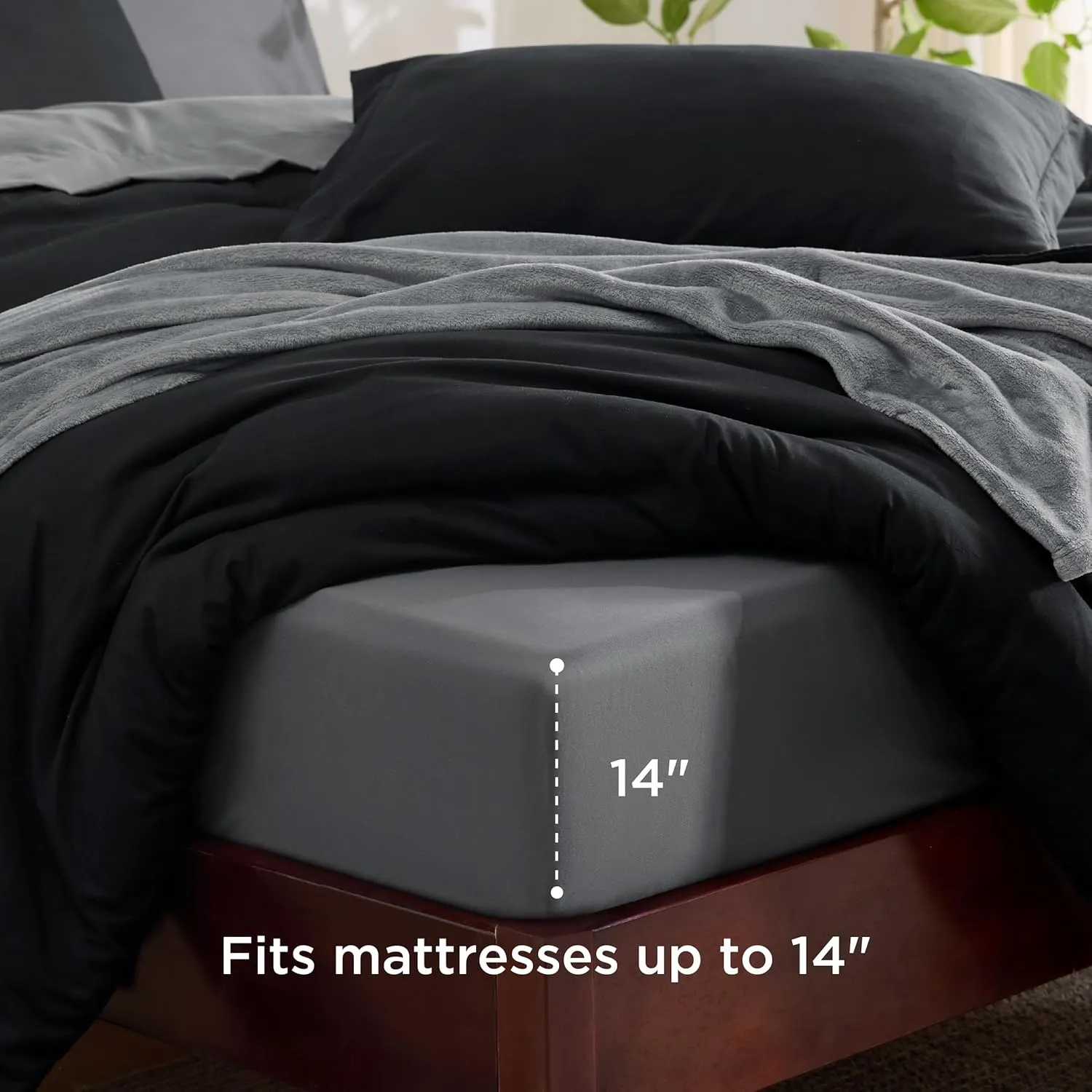 Bedsure Full Comforter Set Black, 8 Pieces Prewashed Full Size Bed in a Bag with Soft Fleece Bed Blanket, Down Alternative Bedding Set for All Seasons, Sheets, Pillowcases & Shams