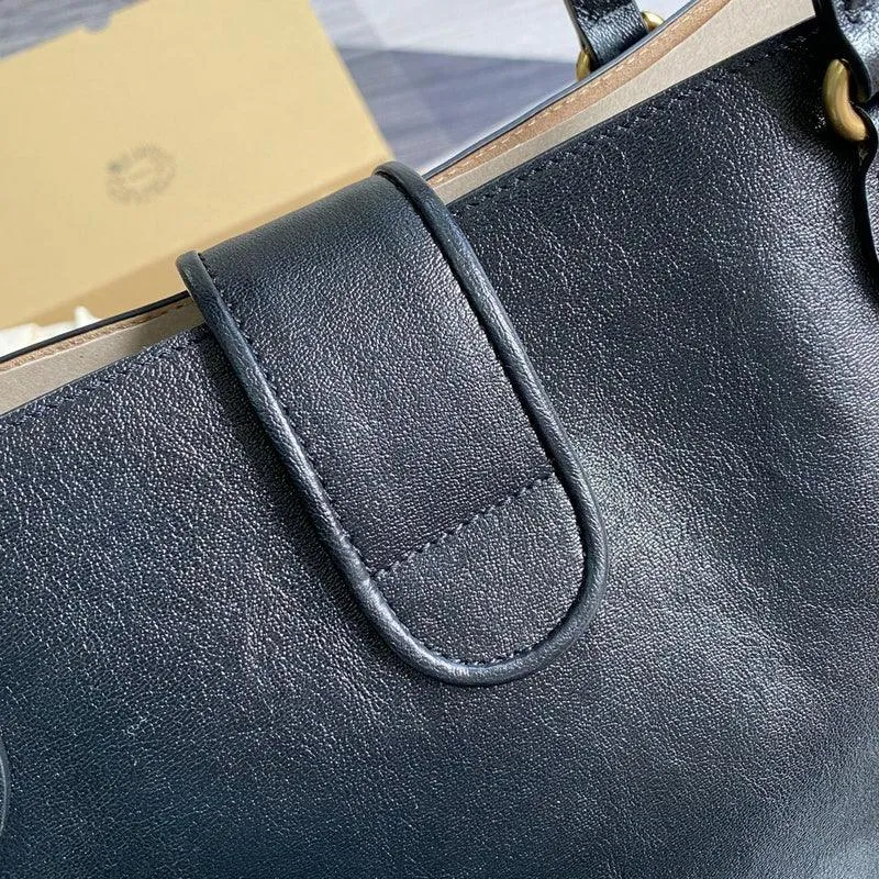 Charm - GG Bags - 2108