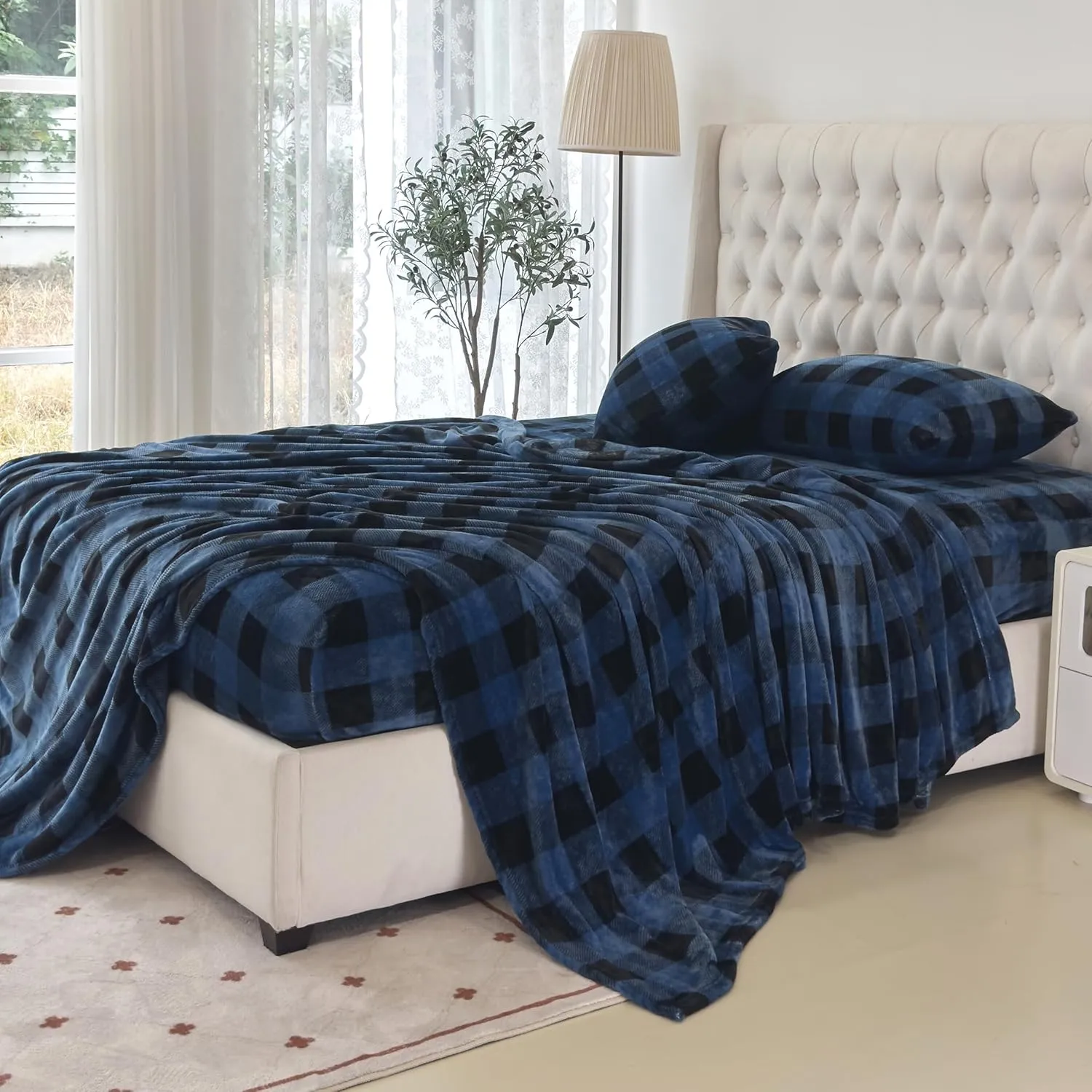 Elegant Comfort Luxuriously Soft 4-Piece Velvet Plush Flannel Sheet Set - Premium Quality - Cozy Warm, Anti-Static, Non Pilling Fuzzy Velvet Flannel Fleece Deep Pocket Sheet Set - Queen, Buffalo Blue