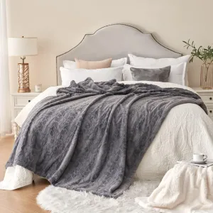 Krifey Oversized Faux Fur Blanket, Super Soft Cozy Blanket, Luxury Fluffy Throw Blanket Fuzzy Bed Throw Gray 60" x 80"