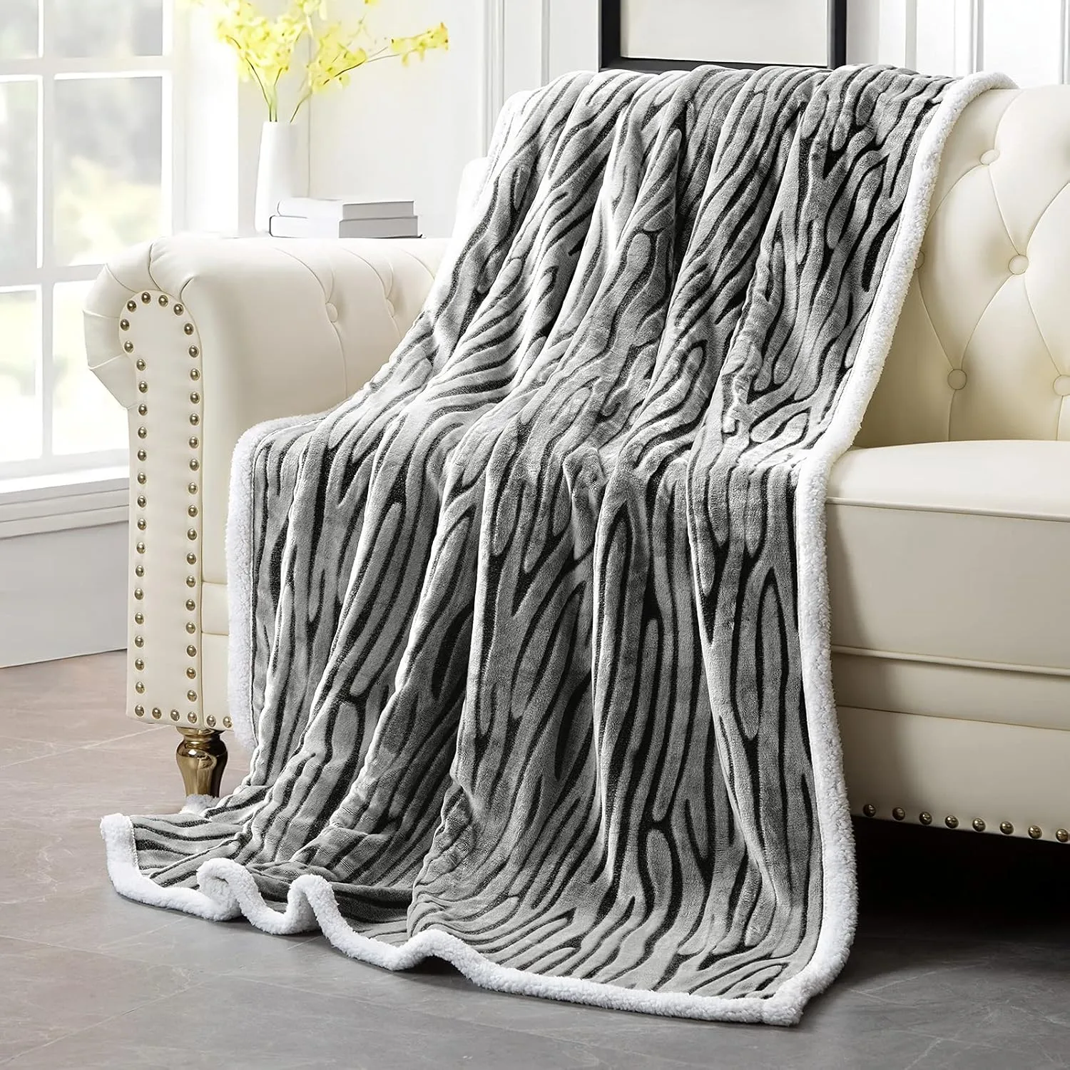 MACEVIA Sherpa Fleece Throw Blanket for Couch 3D Zebra Blanket Fuzzy Thick Warm Reversible Cozy Comfy Super Soft Blanket for Bed Sofa 490GSM - Black Zebra,50x60In
