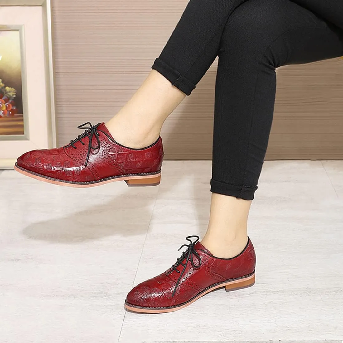 Mona flying Women's Comfortable Saddle Oxfords Brogue Lace-up Leather Shoes for Ladies