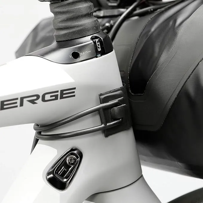 Road Handlebar Bag - 9L Black - Past Season
