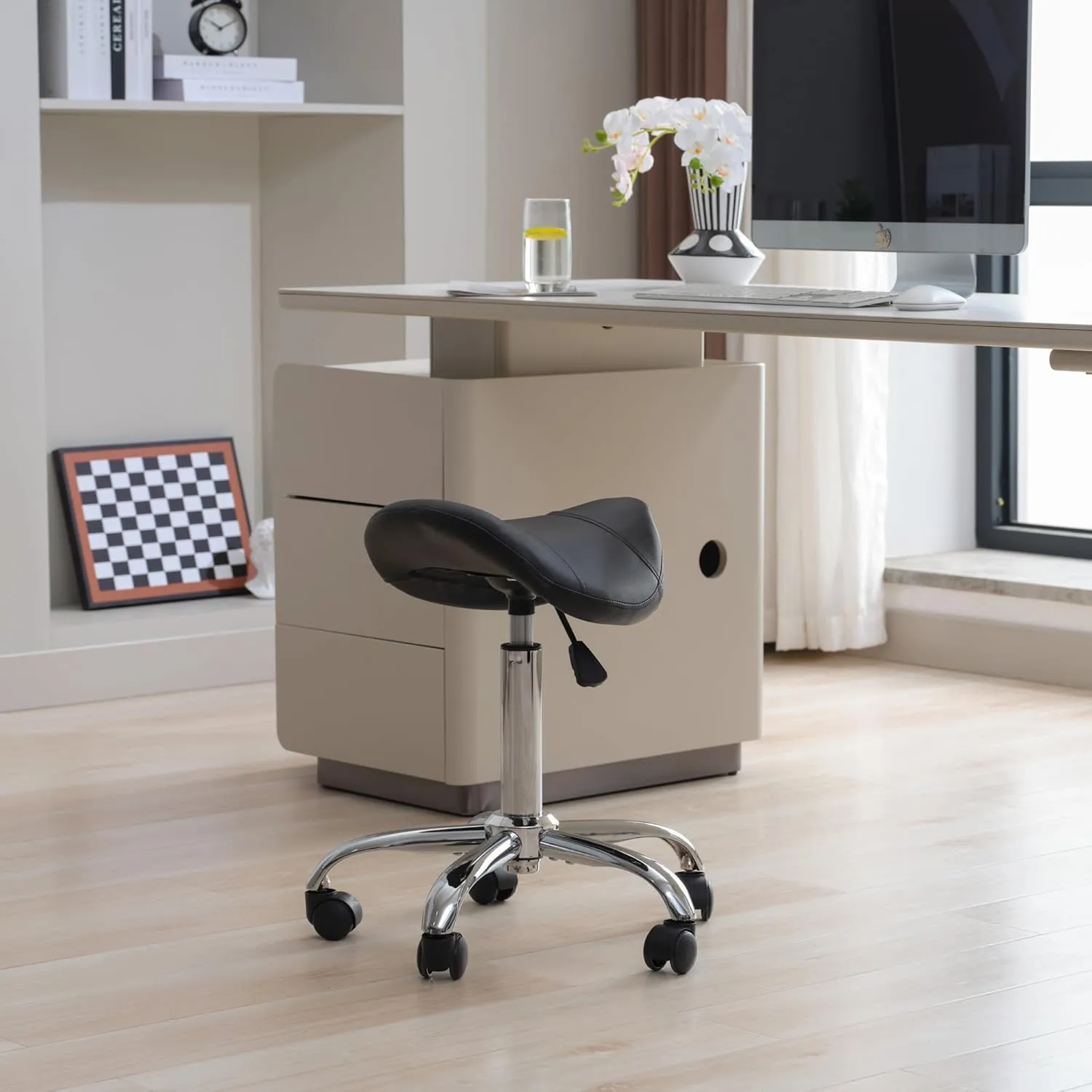 Saddle Stool, Swivel Saddle Stool with Wheels, Adjustable Rolling Stool 18"-26", Faux Leather Rolling Saddle Stool for Salon, Massage, Clinic, Lab, Office (Black, 1PCS (18"-26"))