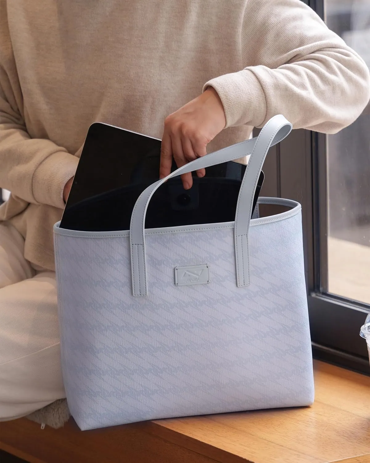 Women's Thora Large Tote Bag